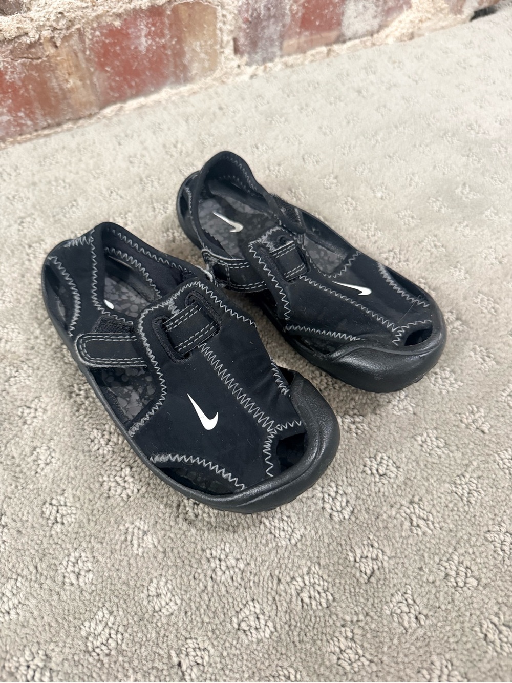Nike Kids Black and White Water Shoes - Open Toe Sandal Style
